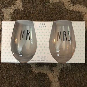 BRAND NEW Rae Dunn Mr. and Mrs. wine glasses